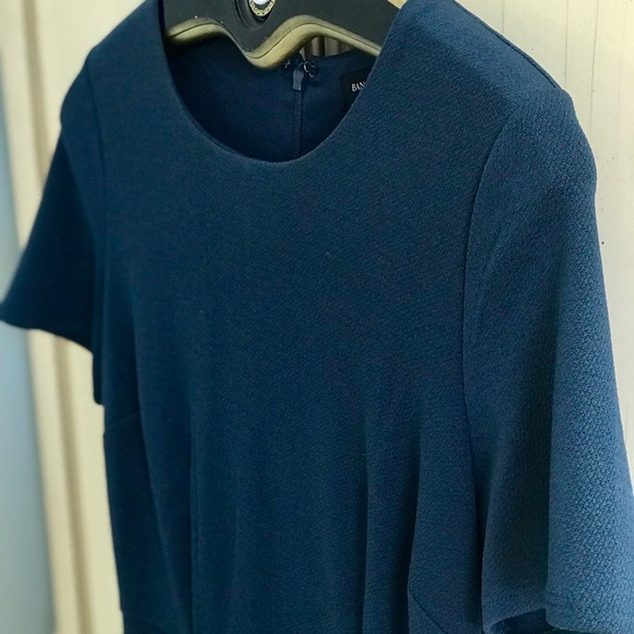 Banana Republic Pencil Shape Dress - Picture 2 of 5